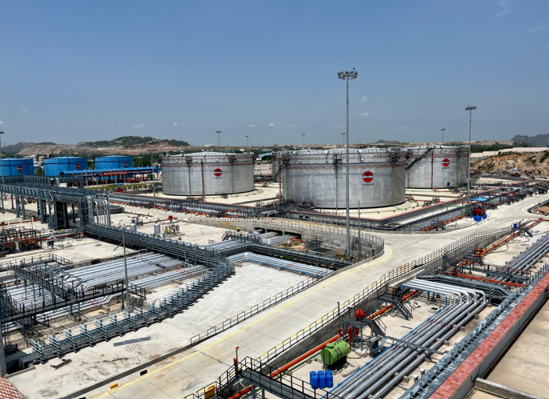 Pipeline terminal and tank farm